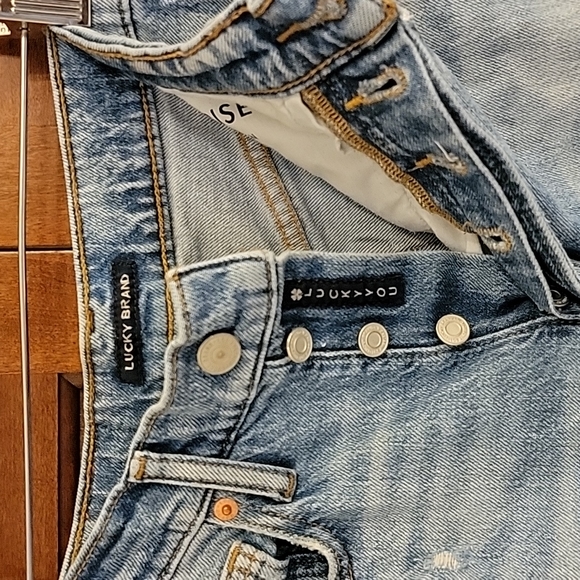 Lucky Brand jean - Picture 3 of 6
